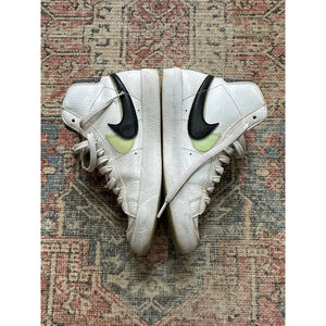 Vintage Nike Shoes Youth 5.5 Blazer Mid High Top 77 Sneakers White Lace Up Sport